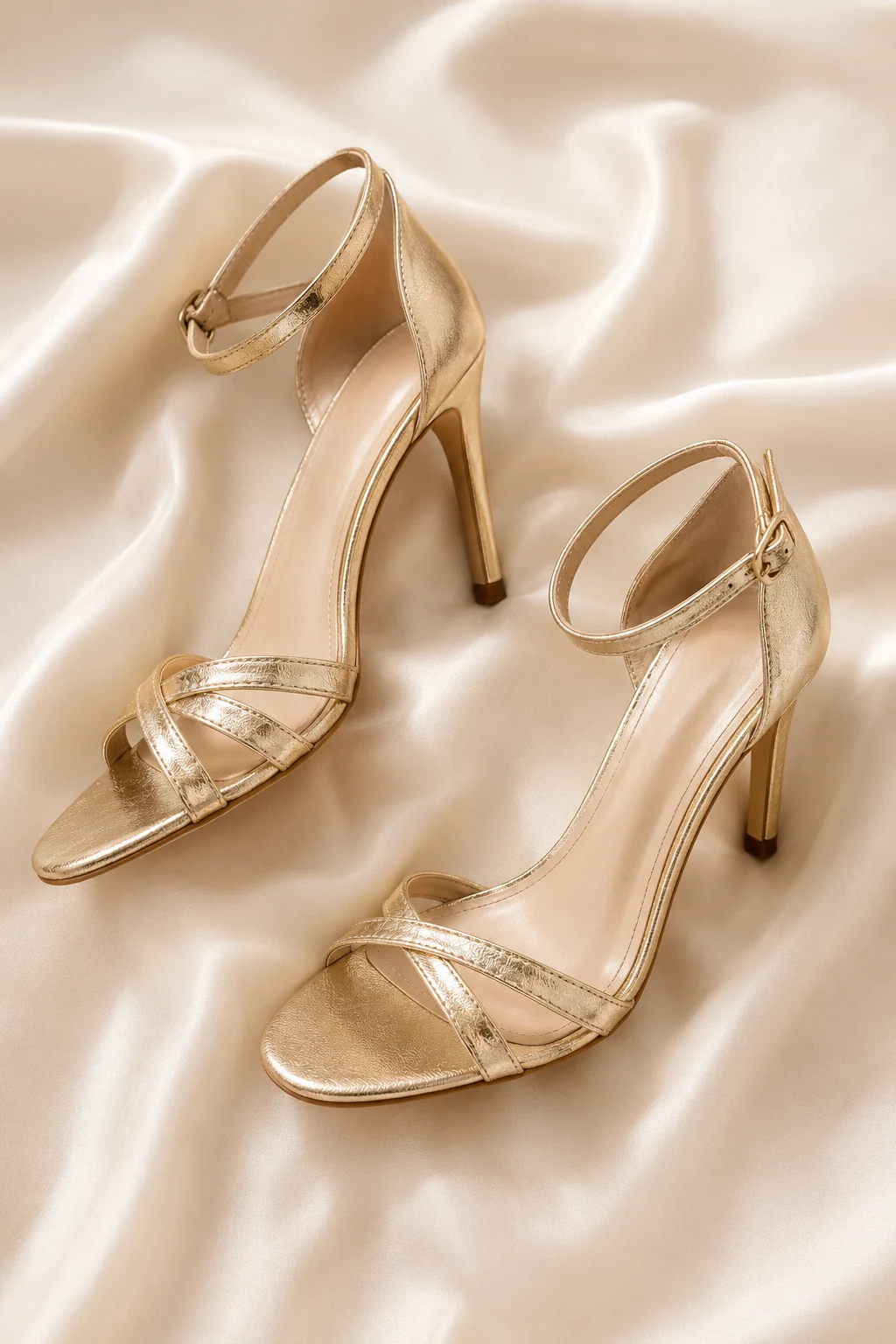Wedding Guest Heels That Look Stunning in Photos — heels style outfit