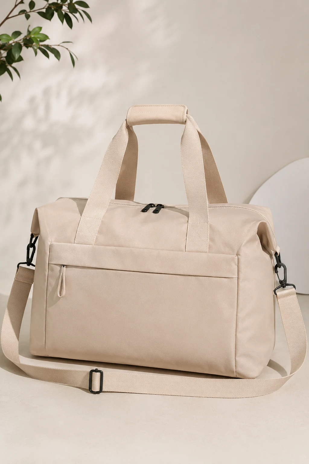 Lightweight Travel Bag for Minimalists — travel bag style outfit