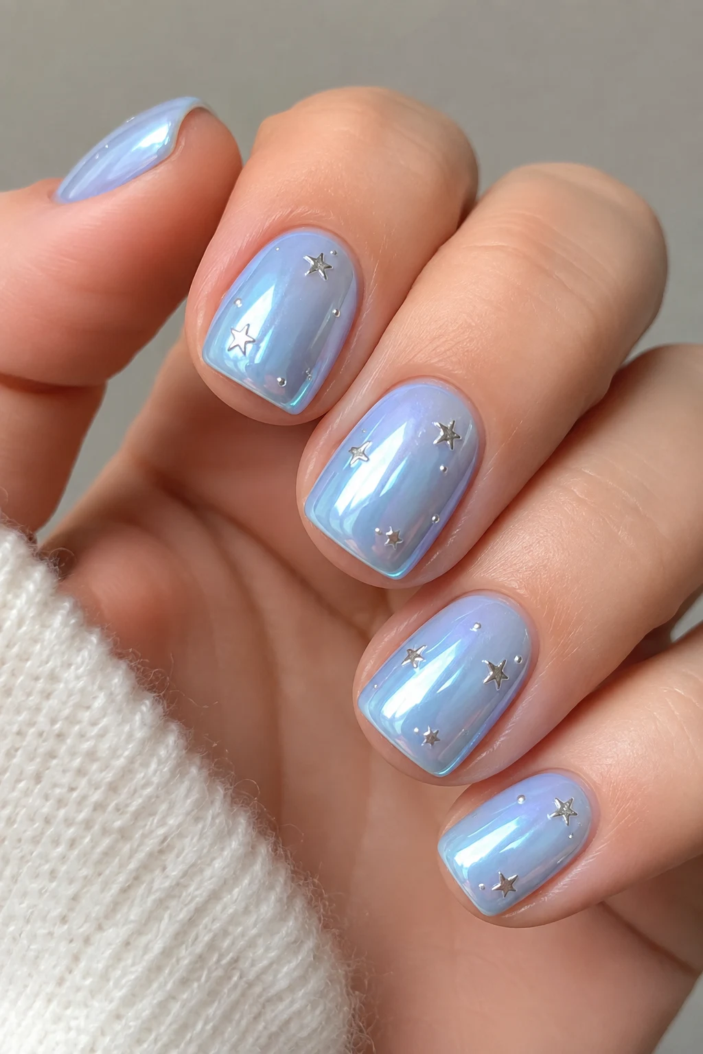 Baby Blue Chrome Nails Short with Tiny Silver Stars — baby blue chrome nails short style outfit