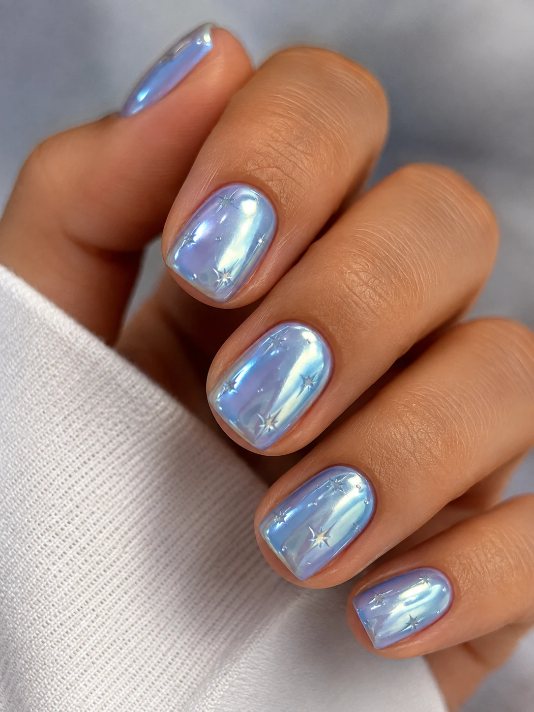 Baby Blue Chrome With Tiny Stars — baby blue chrome nails short style outfit
