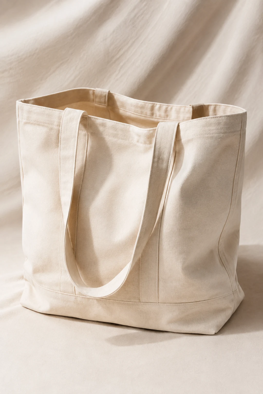 Cute Bags for College: Oversized Canvas Tote — Cute bags style outfit