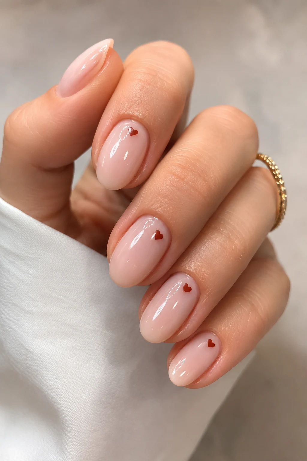 Tiny Heart Accent Cute Short Almond Nails — cute short almond nails style outfit