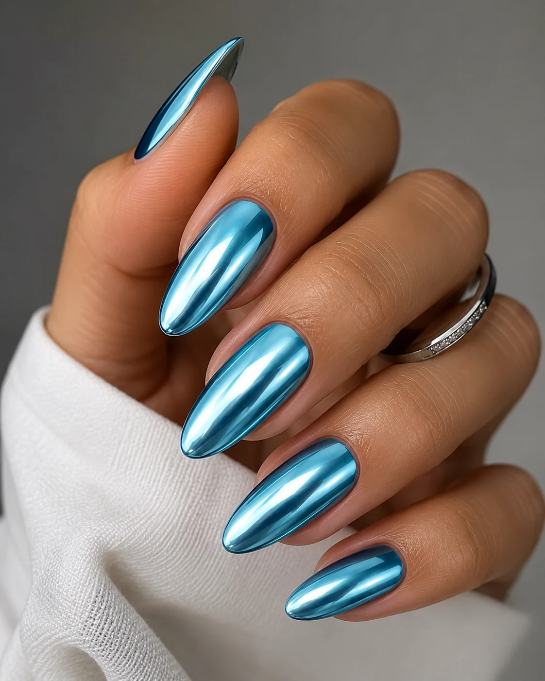 Pool Blue Chrome — summer nails 2026 trends style outfit